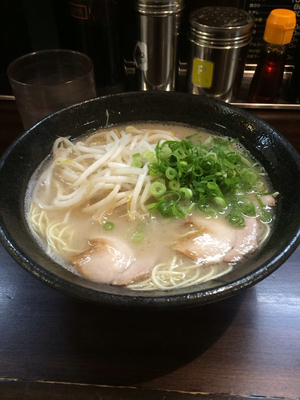 「ラーメン330円+替玉100円」@ふくの家の写真