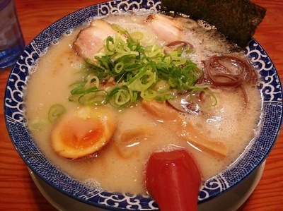 「博多とんこつ全部のせ」@博多ラーメン鶴亀堂 鶴ヶ島店の写真