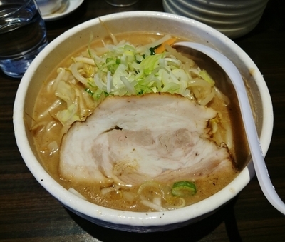 「味噌ラーメン＋半チャーハンセット \850」@北海道ラーメン なまら 浅草店の写真