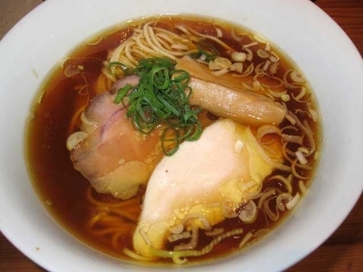 「醤油ラーメン　750円」@ラーメン屋 トイ・ボックスの写真