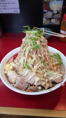 「冷やし中華（並）200グラム 800円　ヤサイマシニンニク辛」@千里眼の写真