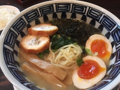 「魚介塩ラーメン750円、味玉100円」@麺工房 じゃんの写真