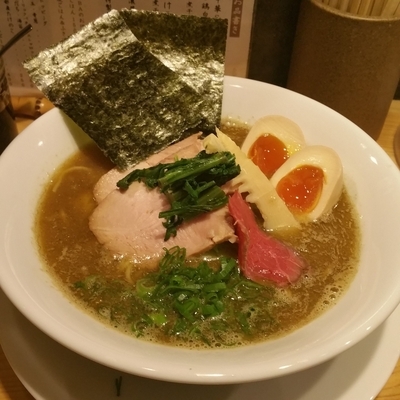 「煮干醤油ＳＯＢＡ+味玉」@銀座 篝の写真