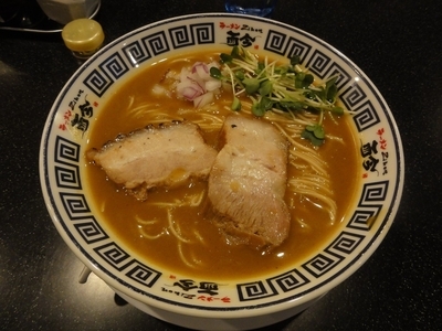 「スパイス香る華麗なるカレー中」@麺匠 至誠の写真