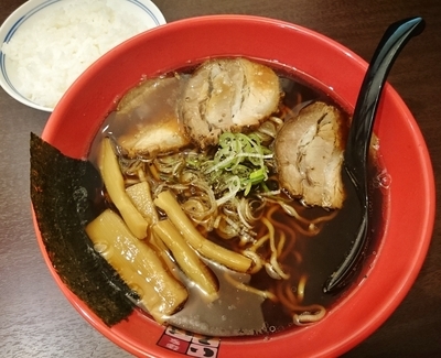 「富山ブラックらーめん \850＋小白飯 \150」@豚系 麺家いろは 秋葉原店の写真