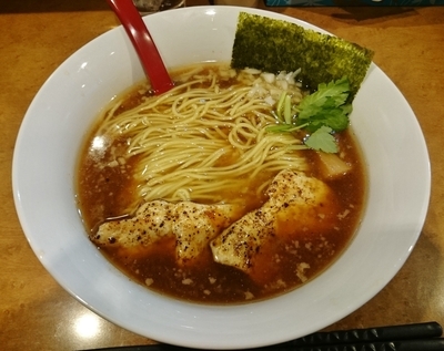 「あご出汁醤油ラーメン（毎月末月曜限定） \800」@麺屋 紅の写真