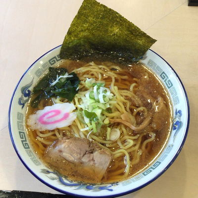 「旭川醤油らーめん＋大盛（650円）」@北海道らーめん みそ熊 本店の写真