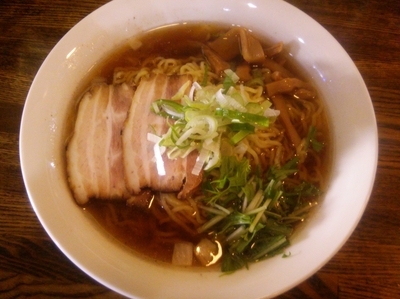 「しょうゆラーメン＋大盛り」@麺学の写真