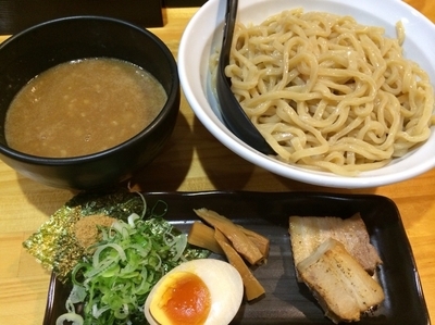 「魚介豚骨つけ麺  830円」@らーめん つけ麺 春樹 日暮里店の写真