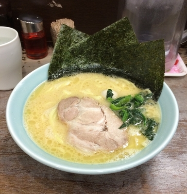 「ラーメン中盛」@横浜家系ラーメン ほどが家の写真