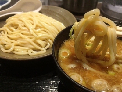 「とろろ山芋つけめん(930円)」@三ツ矢堂製麺 下北沢店の写真