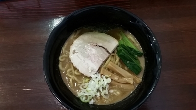 「豚骨醤油ラーメン」@つけめん・らーめん活龍 水戸米沢店の写真