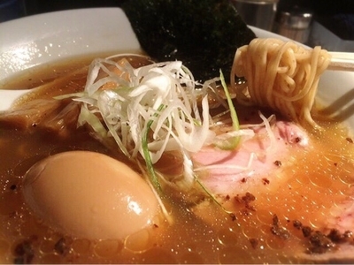 「味玉そば(醤油)(900円)」@SOBAHOUSE金色不如帰の写真