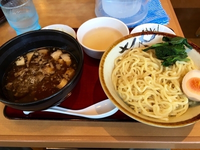 「牛つけ麺 中盛300g 温盛 ¥800」@優勝軒 麺や十兵衛 所沢店の写真