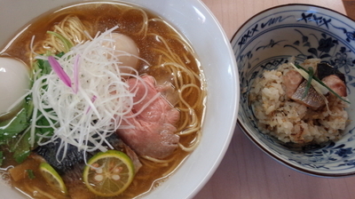 「秋鯖の中華そば＋煮干しそば（白）」@中華そば よしかわの写真