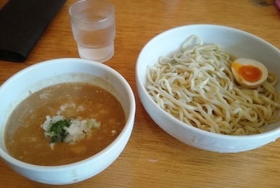 「にぼなーら黒並 玉子ハーフ 900円」@煮干そば とみ田の写真