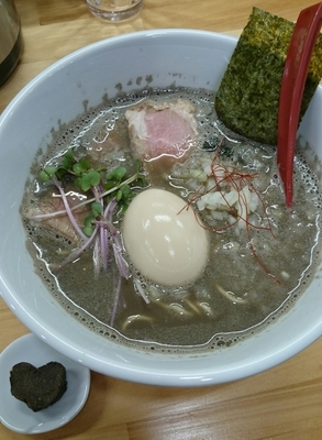 「煮干らーめん【ヤバニボ・亜種】」@めんや天夢の写真