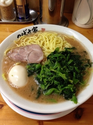 「ラーメン中盛りほうれん草増し」@横浜家系ラーメン 武蔵境つばさ家の写真