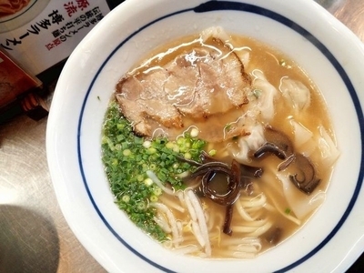 「特製ワンタンメン」@うま馬 祇園店の写真