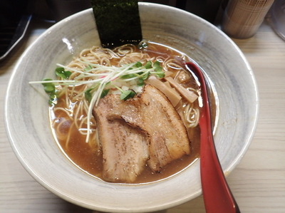 「醤油らーめん 700円」@めんや佐高の写真