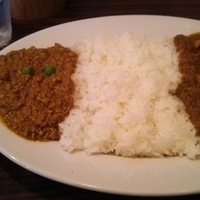 ツインカレー（辛口伊達鶏カレー&キーマカレー） 1500円