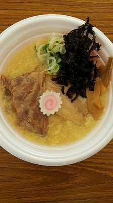 「尾張肉盛り玉子そば」@東京ラーメンショー2015の写真