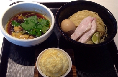 「あっさり淡麗半熟味玉鶏つけ麺 900メレンゲ150」@煮干し中華そば 一燈の写真