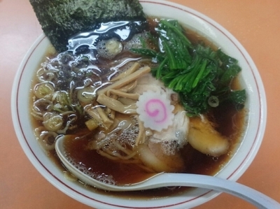 「青島ラーメン＋茹ほうれん草50円増し」@青島食堂 宮内駅前店の写真