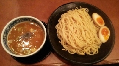 「醤油つけ麺(大盛)(あつもり)＋半熟味玉」@麺場 いさのの写真