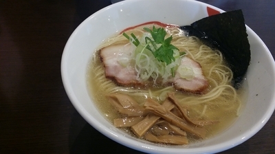 「しおラーメン750円」@燵家製麺の写真