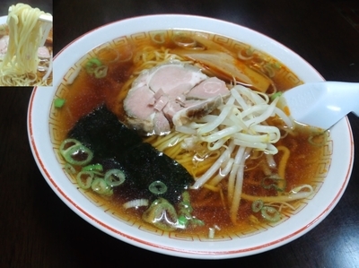 「ラーメン500円」@湘園の写真