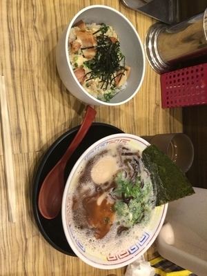 「黒ラーメン ランチご飯大盛」@節の写真
