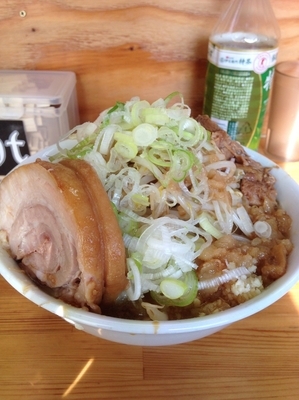 「ラーメン(並)アブラネギニンニク課長」@ハイマウントの写真