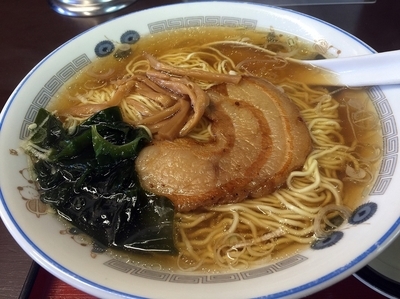 「醤油らーめんと餃子（４５０円＋３５０円）」@天の川の写真