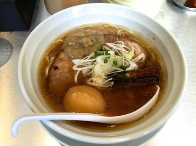 「味玉入り貝出汁ラーメン」@貝出汁しっぽりラーメン 純子の写真