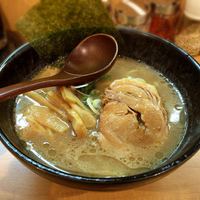 とんこつ醤油(クーポン利用で500円)