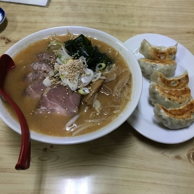 「味噌チャーシュー麺と餃子」@あおもり軒の写真