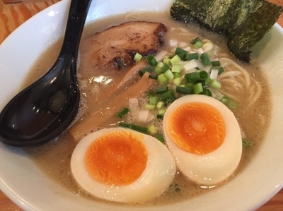 「味玉ラーメン750円」@富士らーめんの写真