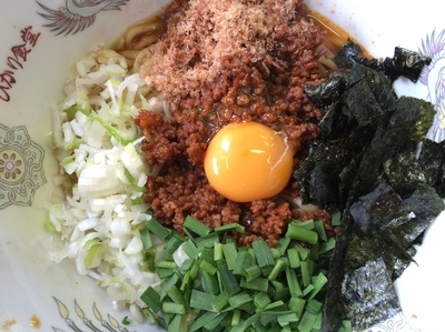 「まぜそば 750円」@ひかり食堂の写真