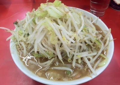 「ぶた入りラーメン（にんにく）」@ラーメン二郎 松戸駅前店の写真