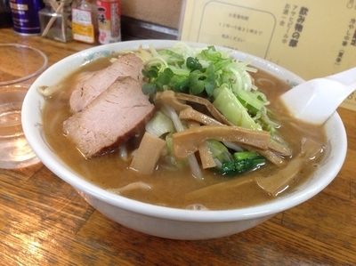 「みそチャーシュー（大盛り）700円＋100円」@食堂二宮の写真