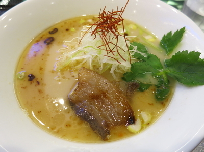 「XO醤薫イベリコ豚の玄瑛流ラーメン　　920円」@麺劇場 玄瑛 六本木店の写真