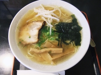 「ラーメン（620円）」@献上そば 羽根屋 大津店の写真