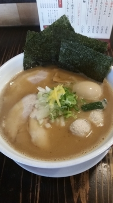 「鶏ソバプレミアム　特製吉田のせ300円」@吉田商店の写真