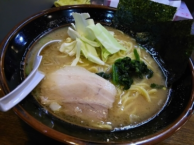 「豚骨醤油らあめん　大（１サイズＵＰサービス）」@らあめん 寸八 総本店の写真