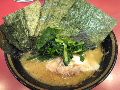 「ラーメン+のり」@家系総本山 ラーメン吉村家の写真