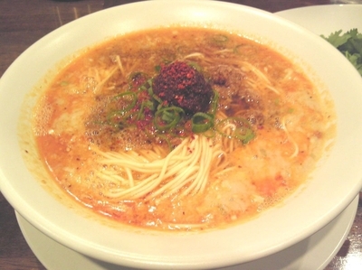 「麻辣担担麺￥850・パクチー盛り￥100」@創作麺工房 鳴龍の写真