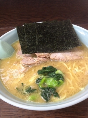 「チャーシュー麺中盛、硬め濃いめ」@とんぱた亭 片倉町店の写真