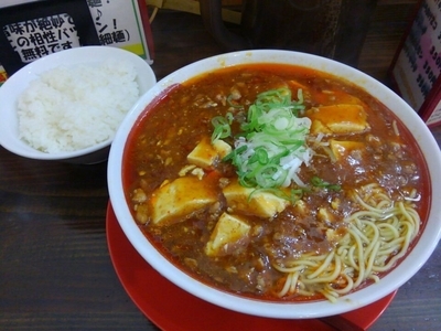 「麻婆ラーメン」@ラッキー食堂まとや 千曲店の写真