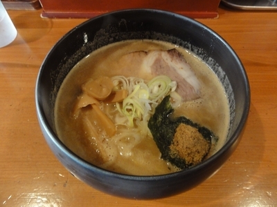 「濃厚らーめん」@麺道 ともよし 東三国店の写真